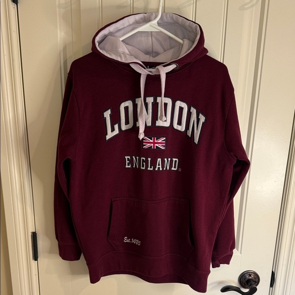 GWCC London England Logo Maroon Hoodie with Front Pocket Men/s Size M - Picture 1 of 11